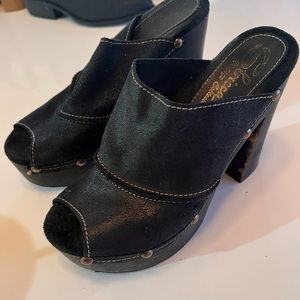 Sbicca Black Suede Studded Platform Sandals Women's Size 8.5/39